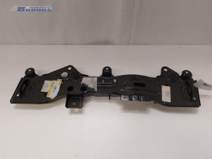 Nieuwe Dwarsbalk frontdeel Chevrolet Matiz 0.8 Prijs € 60,50 Inclusief btw aangeboden door Autobedrijf Brooks