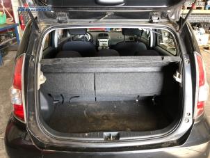 Gebruikte Stijlbekleding links-achter Daihatsu Sirion 2 (M3) 1.3 16V DVVT Prijs € 20,00 Margeregeling aangeboden door Autobedrijf Brooks