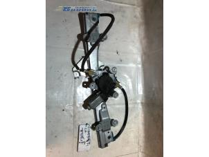 Gebruikte Raammechaniek 2Deurs rechts-voor Renault Twingo II (CN) 1.2 16V Prijs € 20,00 Margeregeling aangeboden door Autobedrijf Brooks