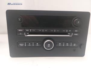 Gebruikte Radio CD Speler Saab 9-5 Estate (YS3E) 1.9 TiD 16V Prijs € 50,00 Margeregeling aangeboden door Autobedrijf Brooks