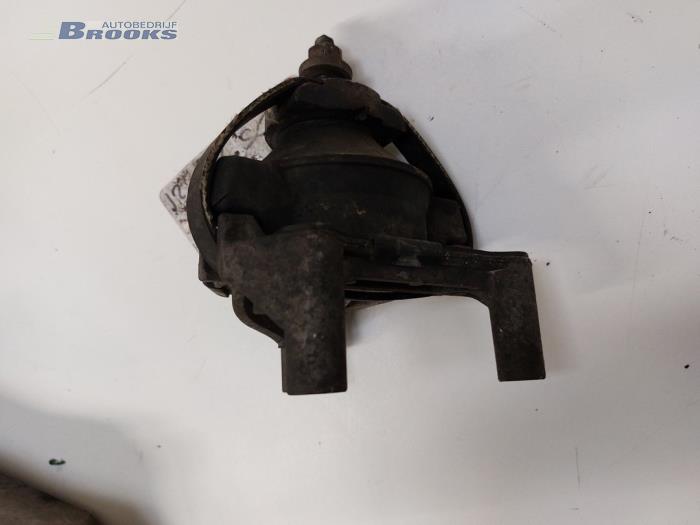 Motorsteun van een Saab 9-5 Estate (YS3E) 1.9 TiD 16V 2007