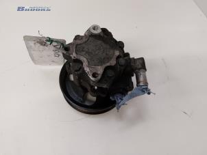 Servopomp van een Saab 9-5 Estate (YS3E) 1.9 TiD 16V 2007