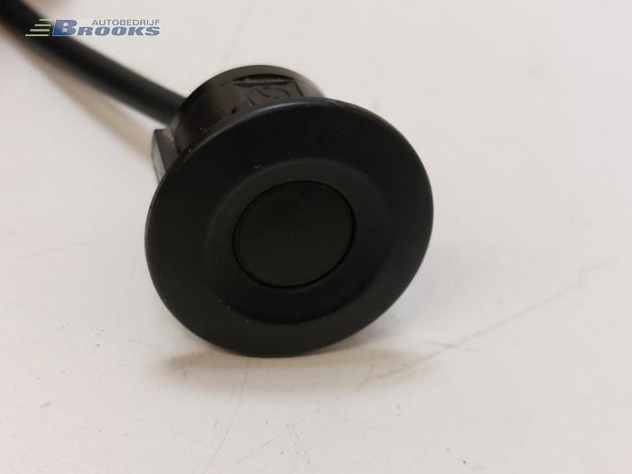 PDC Sensor van een Mazda 2 (DE) 1.3 16V MZR 2012