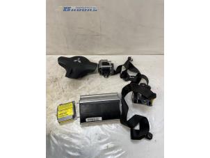 Gebruikte Airbag Set + Module Mitsubishi Colt (Z2/Z3) 1.3 16V Prijs € 100,00 Margeregeling aangeboden door Autobedrijf Brooks