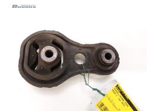 Gebruikte Versnellingsbak Steun Mazda 2 (DE) 1.3 16V MZR Prijs € 20,00 Margeregeling aangeboden door Autobedrijf Brooks