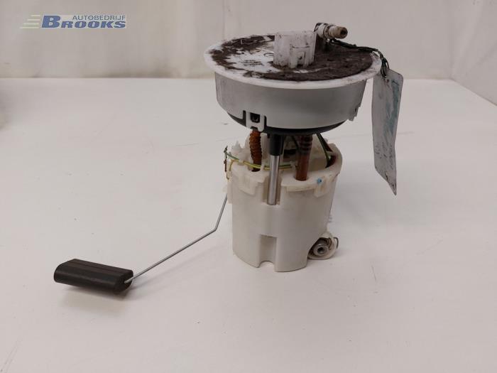 Gebruikte Tank element Pomp Mazda 2 (DE) 1.3 16V MZR Prijs € 30,00 Margeregeling aangeboden door Autobedrijf Brooks