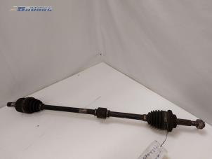 Gebruikte Homokineetas rechts-voor Chevrolet Spark (M300) 1.0 16V Bifuel Prijs € 20,00 Margeregeling aangeboden door Autobedrijf Brooks