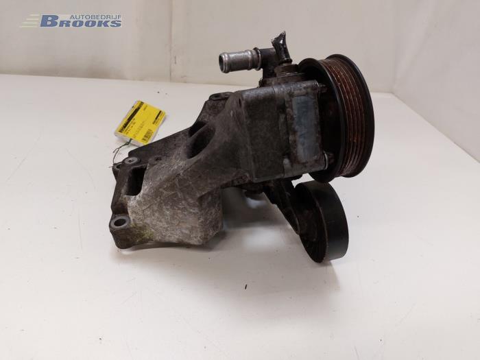 Gebruikte Servopomp Saab 9-3 I (YS3D) 2.2 TiD Kat. Prijs € 50,00 Margeregeling aangeboden door Autobedrijf Brooks