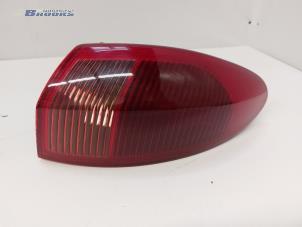 Gebruikte Achterlicht rechts Alfa Romeo 147 (937) 1.6 Twin Spark 16V Prijs € 15,00 Margeregeling aangeboden door Autobedrijf Brooks