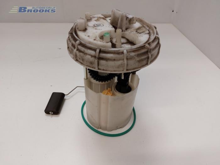 Gebruikte Tank element Pomp Alfa Romeo 147 (937) 1.6 Twin Spark 16V Prijs € 40,00 Margeregeling aangeboden door Autobedrijf Brooks