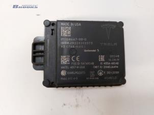 Gebruikte Radar sensor Tesla Model 3 Long Range AWD 75 kWh Prijs € 95,00 Margeregeling aangeboden door Autobedrijf Brooks