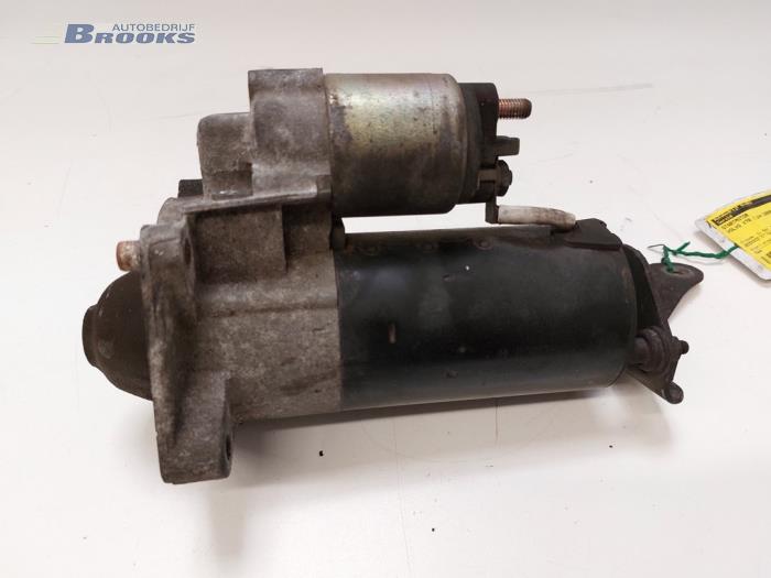 Gebruikte Startmotor Volvo V70 (GW/LW/LZ) 2.4 20V 140 Prijs € 25,00 Margeregeling aangeboden door Autobedrijf Brooks