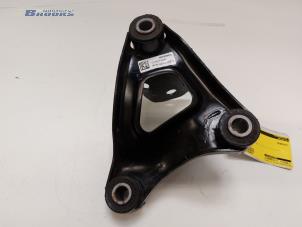 Gebruikte Motorrubber Tesla Model 3 Long Range AWD 75 kWh Prijs € 60,00 Margeregeling aangeboden door Autobedrijf Brooks