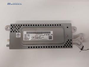 Gebruikte Radio module Tesla Model 3 Long Range AWD 75 kWh Prijs € 95,00 Margeregeling aangeboden door Autobedrijf Brooks