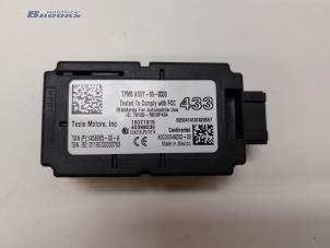 Gebruikte Bandenspanning module Tesla Model 3 Long Range AWD 75 kWh Prijs € 20,00 Margeregeling aangeboden door Autobedrijf Brooks