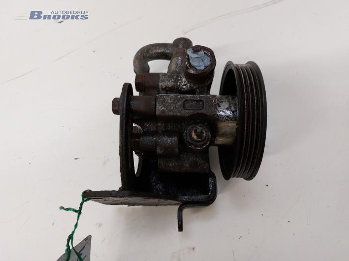 Gebruikte Pomp Servo Chevrolet Kalos (SF48) 1.2 Prijs € 20,00 Margeregeling aangeboden door Autobedrijf Brooks