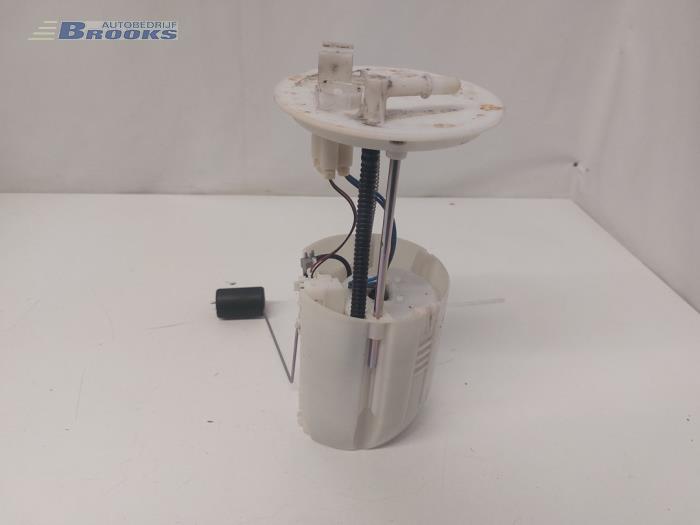Gebruikte Tank element Pomp Mitsubishi ASX 1.6 MIVEC 16V Prijs € 70,00 Margeregeling aangeboden door Autobedrijf Brooks
