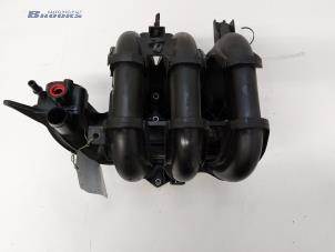 Gebruikte Inlaatspruitstuk Ford Fiesta 6 (JA8) 1.0 SCI 12V 80 Prijs € 35,00 Margeregeling aangeboden door Autobedrijf Brooks