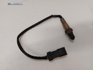 Gebruikte Lambda Sonde Peugeot 208 I (CA/CC/CK/CL) 1.0 Vti 12V PureTech Prijs € 15,00 Margeregeling aangeboden door Autobedrijf Brooks