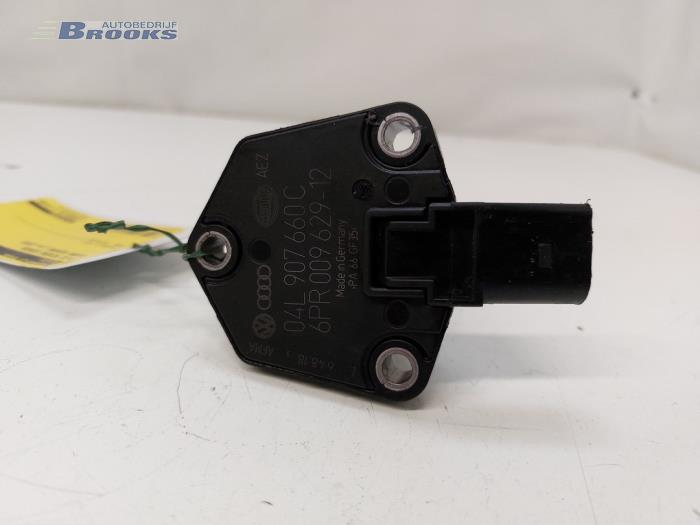 Gebruikte Oliepeil sensor Skoda Superb Combi (3V5) 2.0 TDI Prijs € 15,00 Margeregeling aangeboden door Autobedrijf Brooks