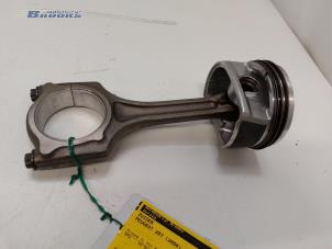 Gebruikte Zuiger Peugeot 207/207+ (WA/WC/WM) 1.6 16V VTi Prijs € 40,00 Margeregeling aangeboden door Autobedrijf Brooks