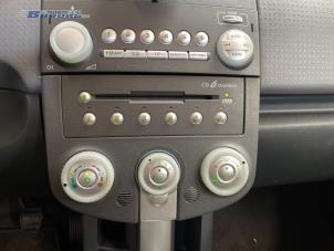 Gebruikte CD Wisselaar Mitsubishi Colt (Z2/Z3) 1.3 16V Prijs € 50,00 Margeregeling aangeboden door Autobedrijf Brooks