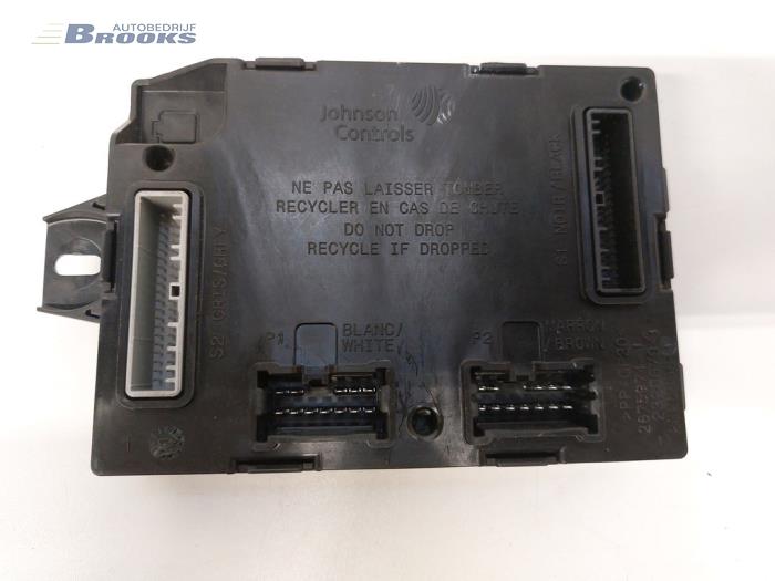 Gebruikte Bodycontrol Module Opel Vivaro 1.6 CDTi BiTurbo 125 Prijs € 110,00 Margeregeling aangeboden door Autobedrijf Brooks