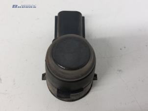 Gebruikte PDC Sensor Opel Astra J Sports Tourer (PD8/PE8/PF8) 1.6 CDTI 16V Prijs € 15,00 Margeregeling aangeboden door Autobedrijf Brooks