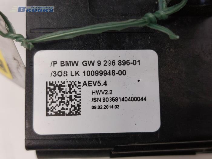 Versnellingspook van een BMW 3 serie Touring (F31) 316i 1.6 16V 2014