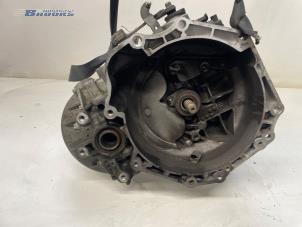 Gebruikte Versnellingsbak Opel Astra J Sports Tourer (PD8/PE8/PF8) 1.6 CDTI 16V Prijs € 450,00 Margeregeling aangeboden door Autobedrijf Brooks