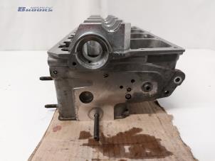 Cilinderkop van een Volkswagen Caddy III (2KA,2KH,2CA,2CH) 1.9 TDI 2008
