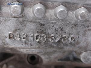 Cilinderkop van een Volkswagen Caddy III (2KA,2KH,2CA,2CH) 1.9 TDI 2008