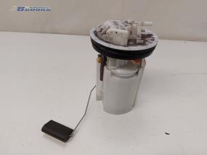 Gebruikte Tank element Pomp Ford Fiesta 6 (JA8) 1.0 Ti-VCT 12V 65 Prijs € 40,00 Margeregeling aangeboden door Autobedrijf Brooks