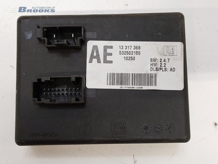 Gebruikte Module Verlichting Opel Insignia Sports Tourer 2.0 CDTI 16V 160 Ecotec Prijs € 25,00 Margeregeling aangeboden door Autobedrijf Brooks