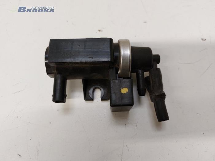 Gebruikte Overdrukklep Turbo Mercedes A (W169) 2.0 A-180 CDI 16V 5-Drs. Prijs € 15,00 Margeregeling aangeboden door Autobedrijf Brooks