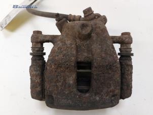 Gebruikte Remklauw (Tang) rechts-voor Suzuki Swift (ZA/ZC/ZD1/2/3/9) 1.3 VVT 16V Prijs € 15,00 Margeregeling aangeboden door Autobedrijf Brooks