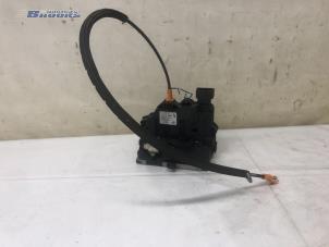 Gebruikte Portierslot Mechaniek 2Deurs links Opel Corsa E 1.0 SIDI Turbo 12V Prijs € 20,00 Margeregeling aangeboden door Autobedrijf Brooks