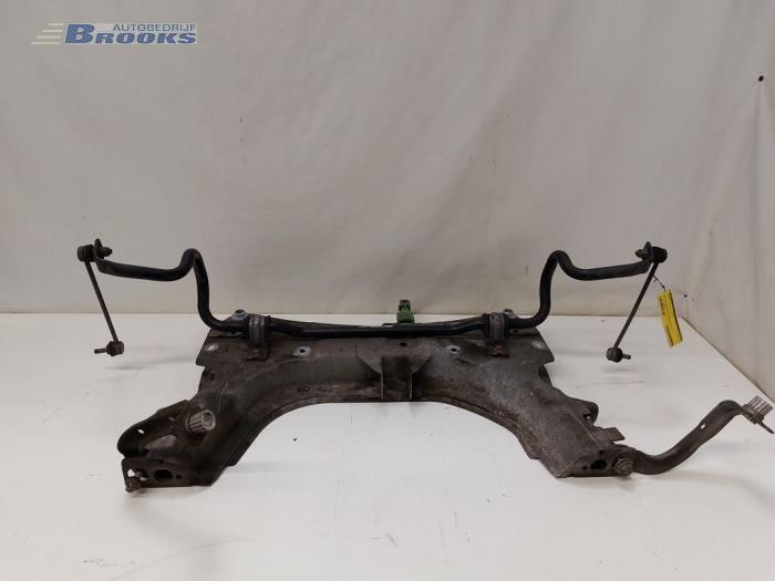 Gebruikte Subframe Renault Clio IV (5R) 0.9 Energy TCE 90 12V Prijs € 40,00 Margeregeling aangeboden door Autobedrijf Brooks