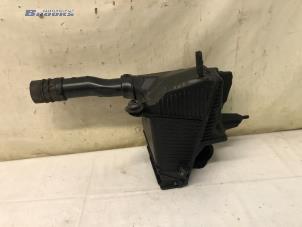 Gebruikte Luchtfilterhuis Mercedes Citan (415.6) 1.5 109 CDI Prijs € 20,00 Margeregeling aangeboden door Autobedrijf Brooks