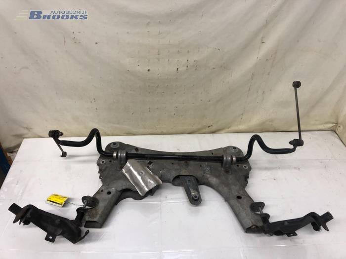 Gebruikte Subframe Mercedes Citan (415.6) 1.5 109 CDI Prijs € 30,00 Margeregeling aangeboden door Autobedrijf Brooks