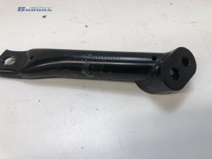 Gebruikte Steun (diversen) BMW i3 (I01) i3s 120Ah Prijs € 25,00 Margeregeling aangeboden door Autobedrijf Brooks