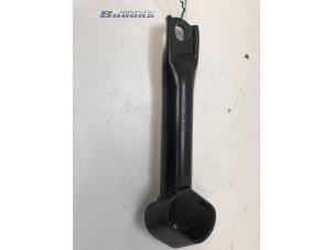 Gebruikte Steun (diversen) BMW i3 (I01) i3s 120Ah Prijs € 25,00 Margeregeling aangeboden door Autobedrijf Brooks