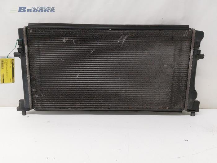 Gebruikte Radiateur Volkswagen Golf VII (AUA) 1.6 TDI BlueMotion 16V Prijs € 35,00 Margeregeling aangeboden door Autobedrijf Brooks