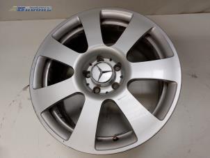 Gebruikte Velg Mercedes S (W221) 3.5 S-350 24V Prijs € 100,00 Margeregeling aangeboden door Autobedrijf Brooks