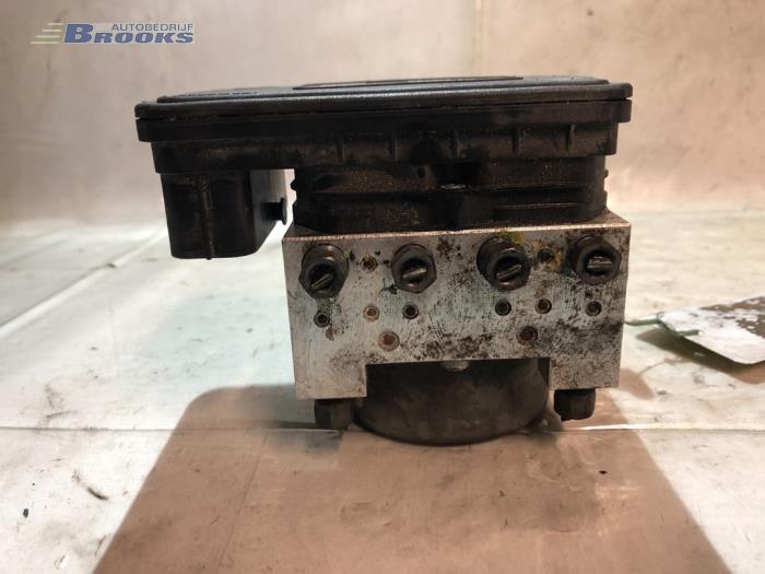 Gebruikte ABS Pomp Peugeot 208 I (CA/CC/CK/CL) 1.0 Vti 12V PureTech Prijs € 75,00 Margeregeling aangeboden door Autobedrijf Brooks