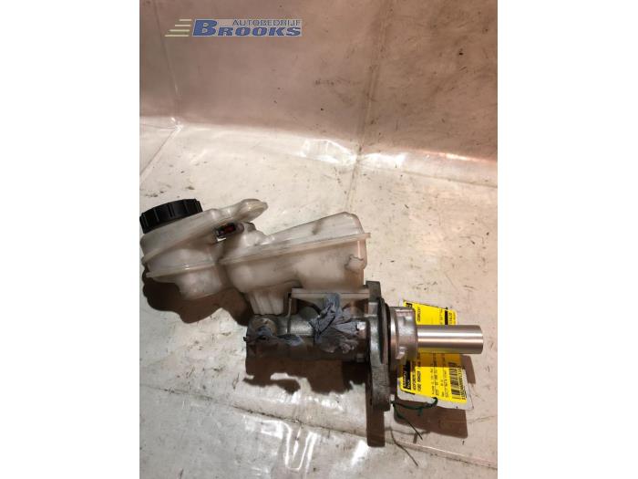 Hoofdremcilinder van een Ford Ranger 2.0 EcoBlue 16V 4x4 2020