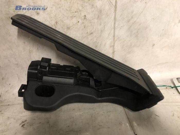 Gebruikte Sensor Gaspedaalpositie Audi A3 Sportback (8PA) 1.6 FSI 16V Prijs € 10,00 Margeregeling aangeboden door Autobedrijf Brooks