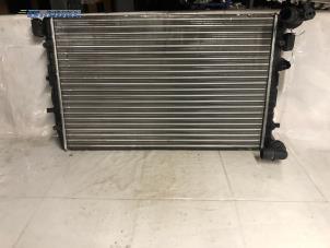 Gebruikte Radiateur Skoda Fabia (6Y2) 1.4i Prijs € 25,00 Margeregeling aangeboden door Autobedrijf Brooks