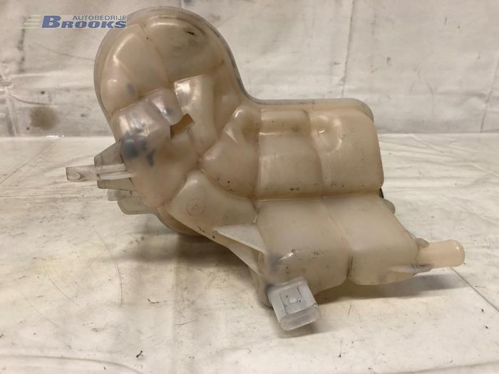 Expansievat van een Audi A6 Avant (C6) 2.7 TDI V6 24V 2011