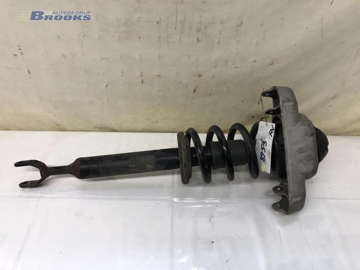 Schokdemperpoot links-voor van een Audi A6 Avant (C6) 2.7 TDI V6 24V 2011